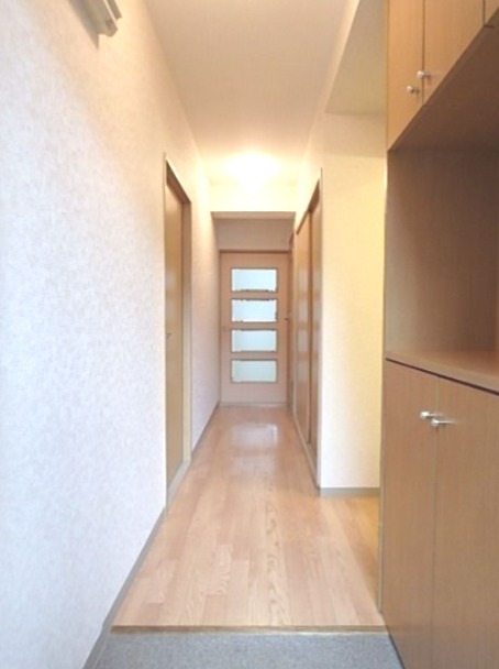 グランパレスダイトー 玄関