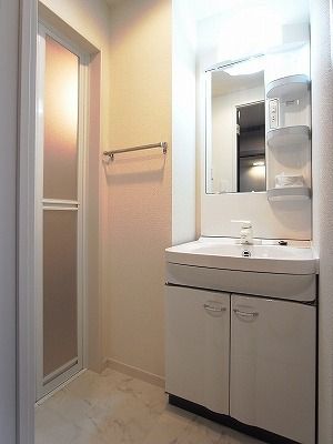 リブリ・アデーレ その他5