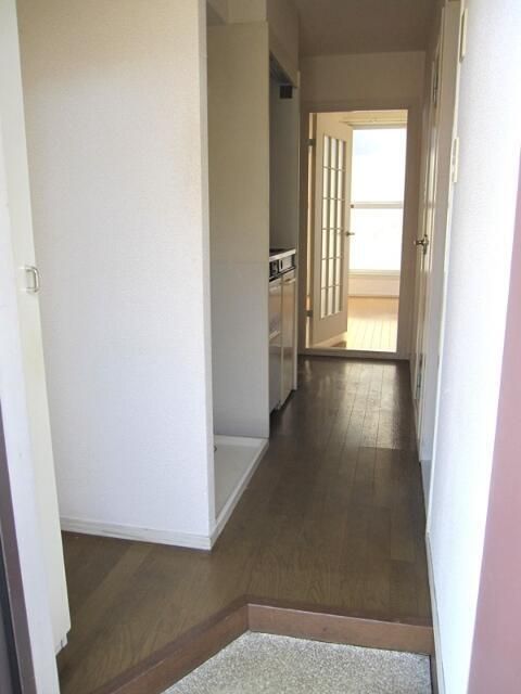 ジュノー浅間台 玄関