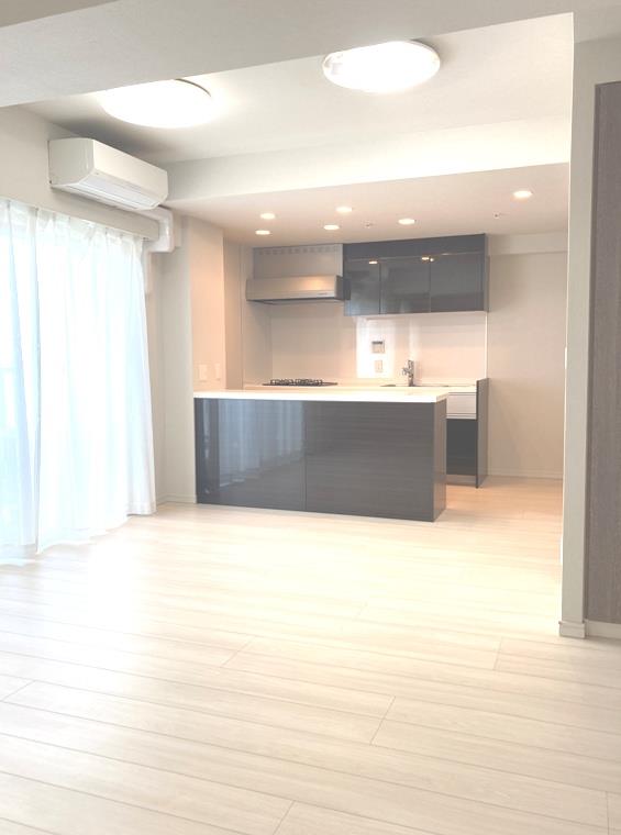 サンメゾン浦和高砂エルド リビング