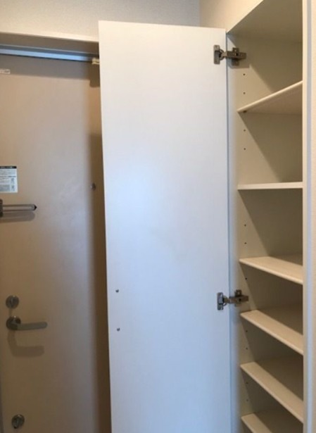 リブリ・Cocoon 玄関