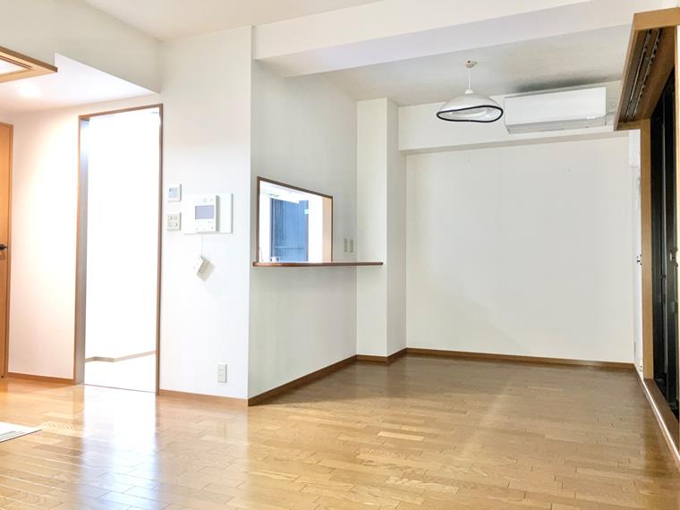 ヴィルヌーブ浦和常盤 リビング