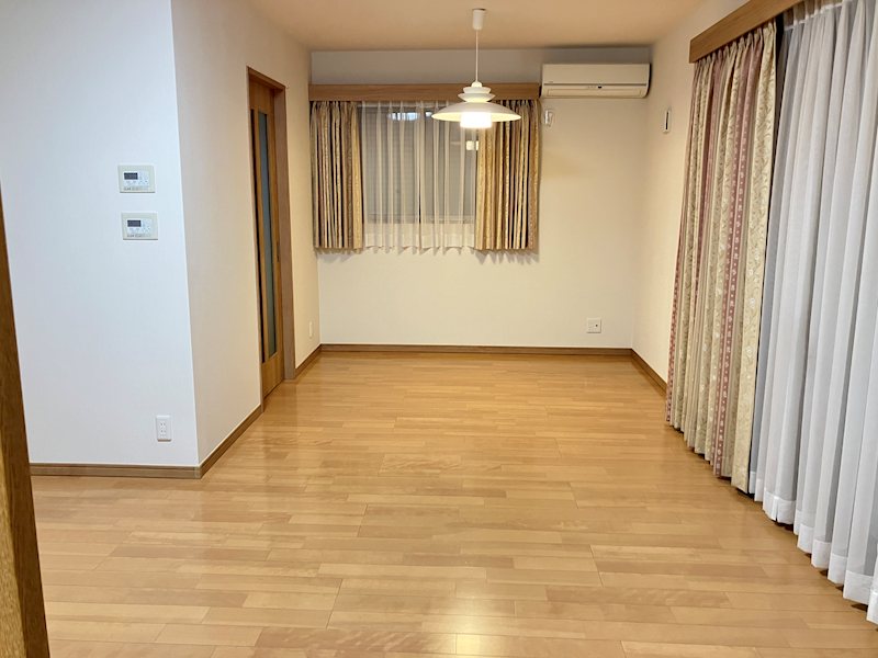 東大成町戸建て リビング