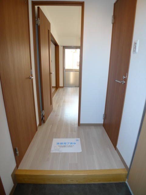 レジデンシャルイムス 玄関