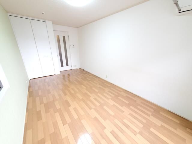 フレンド ベッドルーム