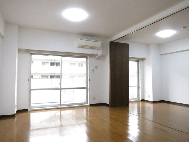 プロスペクト浦和常盤 リビング