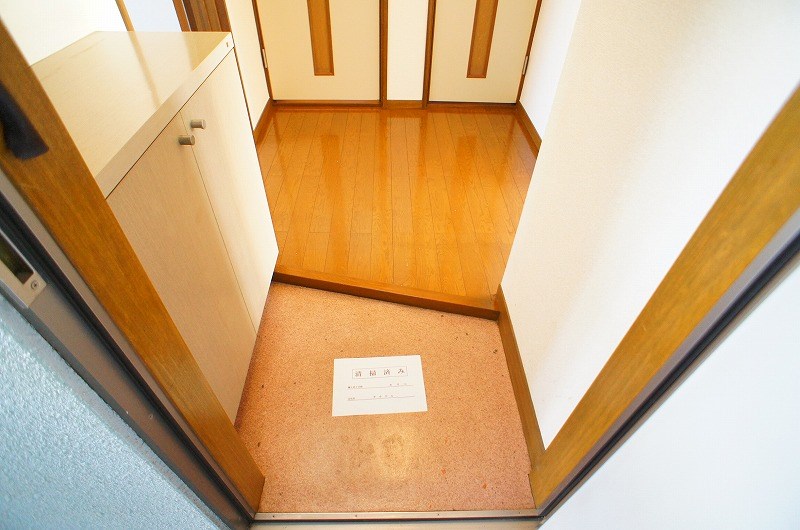 アーデルミーツ 玄関