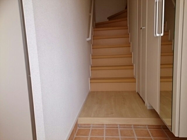 アリエッティＡ棟 玄関