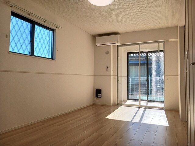 イーケートラスト リビング