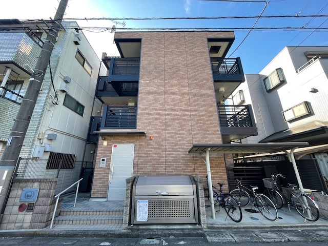 レオネクストひまわり 302号室 外観