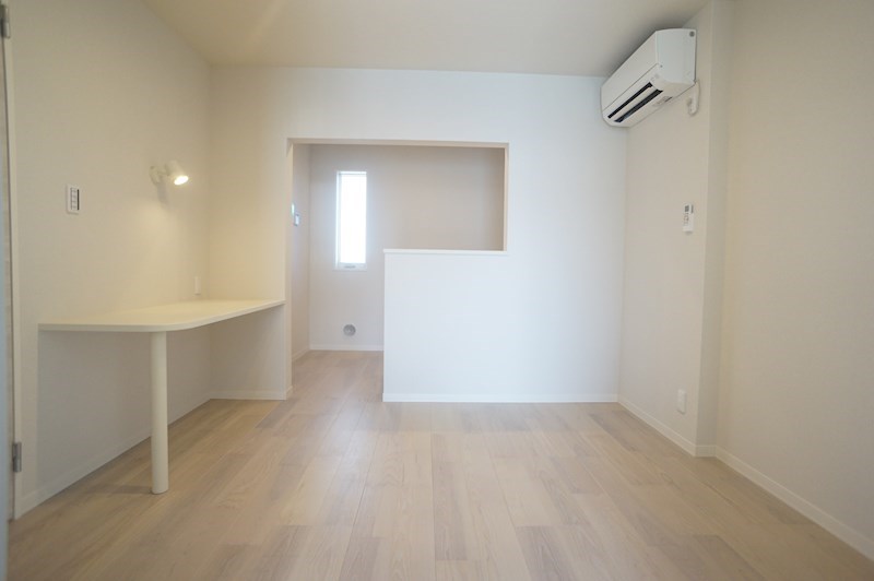 シュ　シュ リビング