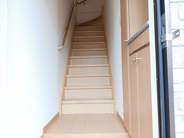 メゾンコリーヌ 玄関