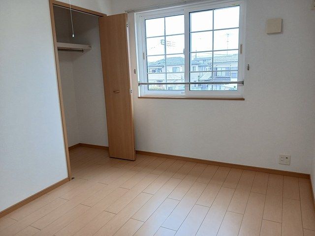 メゾンコリーヌ ベッドルーム