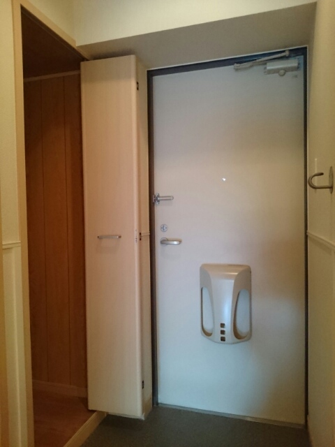 レジデンスハライチＣ 玄関