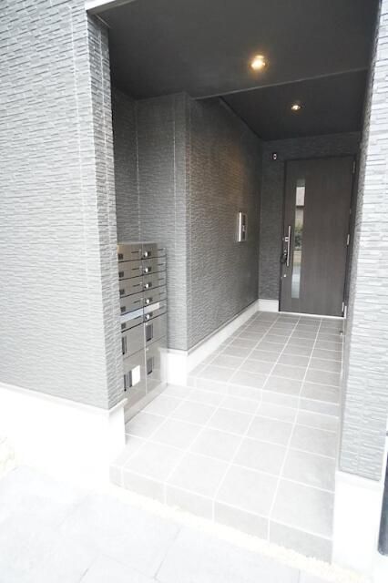 グランシャリオ日進 玄関