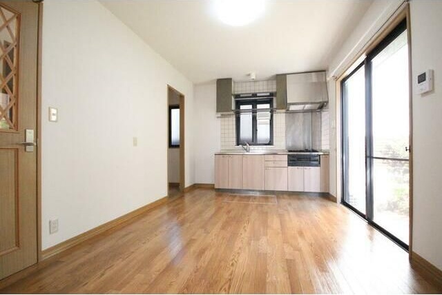 日進町貸家 リビング