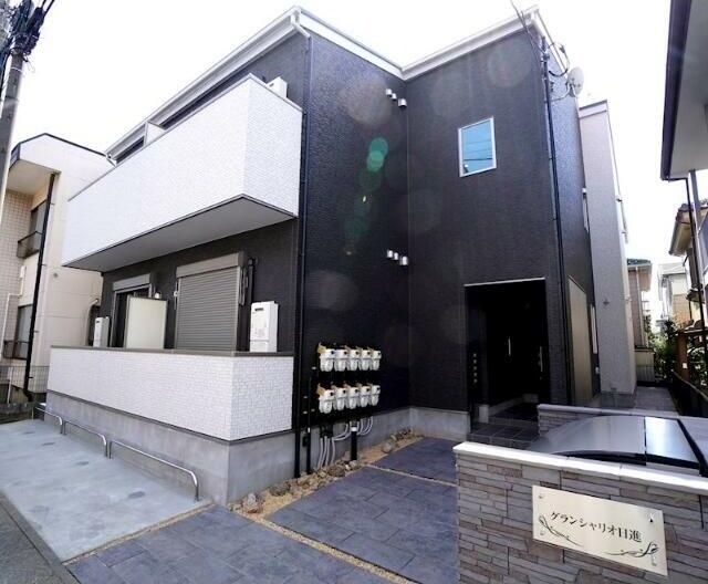 グランシャリオ日進 103号室 外観