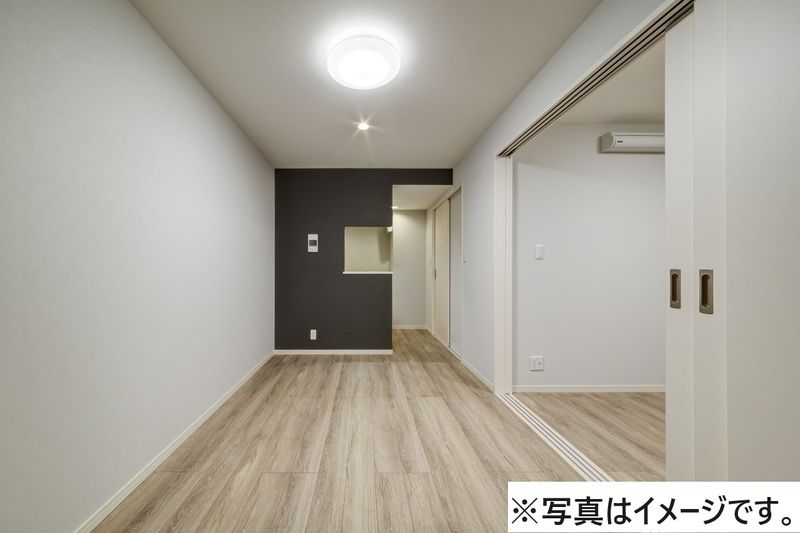 rh Nishiomiya（アールエイチ ニシオオミヤ） リビング