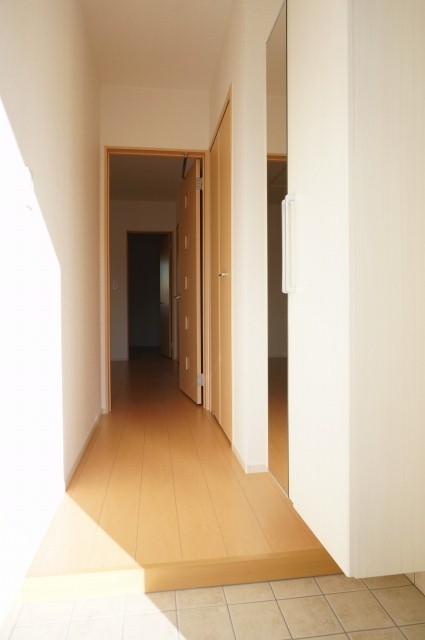 アバンツァートⅢ 玄関