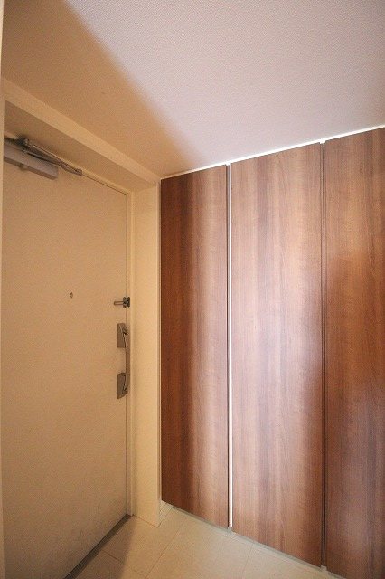 イニシア大宮宮原　コンフォートリッジ 玄関