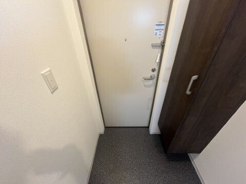 ジーメゾン埼玉本郷町 玄関