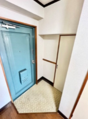 キャッスルヒロ 玄関