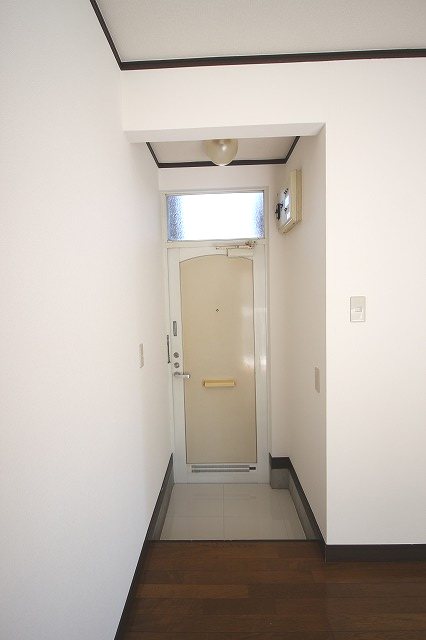 小島アーバンライフ 玄関