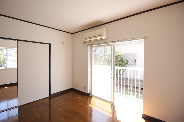 小島アーバンライフ リビング