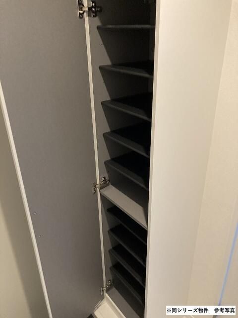 ＲＥＧＡＬＥＳＴＫＢ土呂駅前 玄関