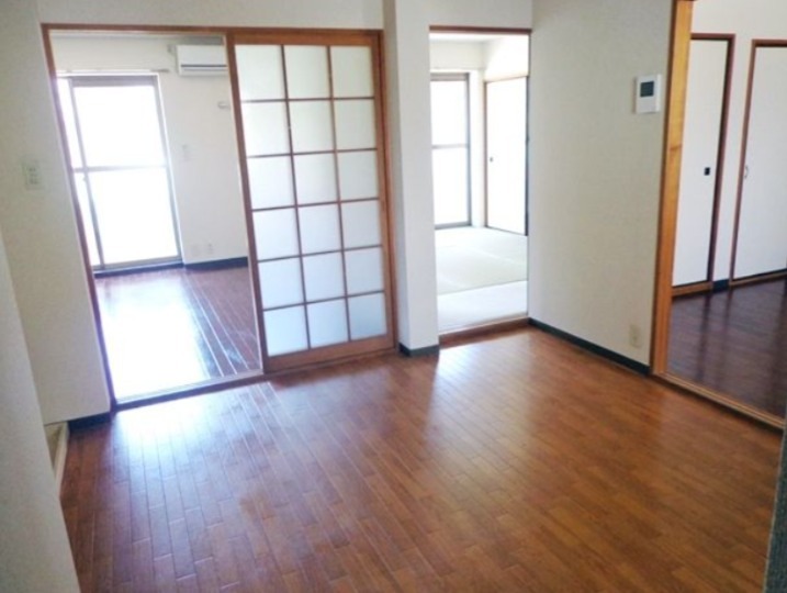 カターラヴィレッヂⅠ リビング