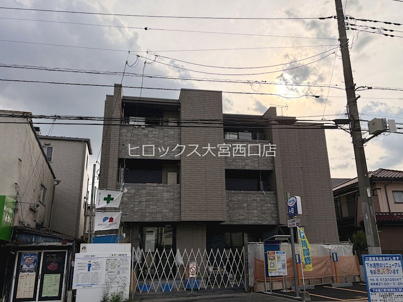 エスコート 302号室 外観