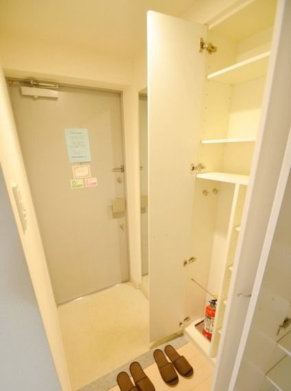 ステージグランデ大宮 玄関