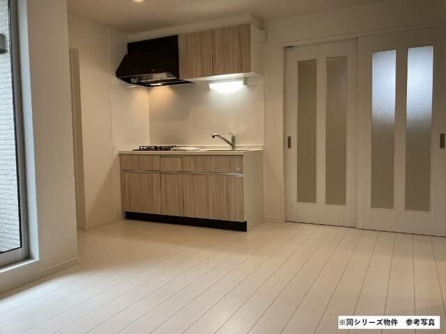 ＲＥＧＡＬＥＳＴＫＢ土呂駅前 リビング