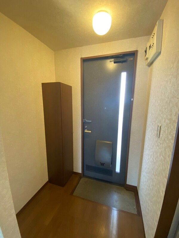 パームコテージA棟 玄関