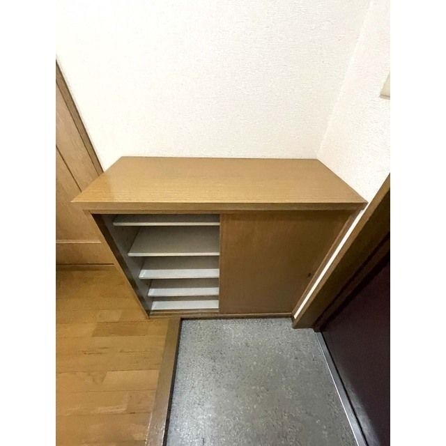 ロマーナ壱番館 玄関