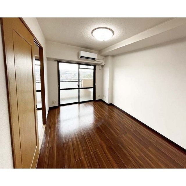 ロマーナ壱番館 リビング