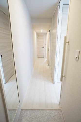 フォンターナ鈴谷 玄関