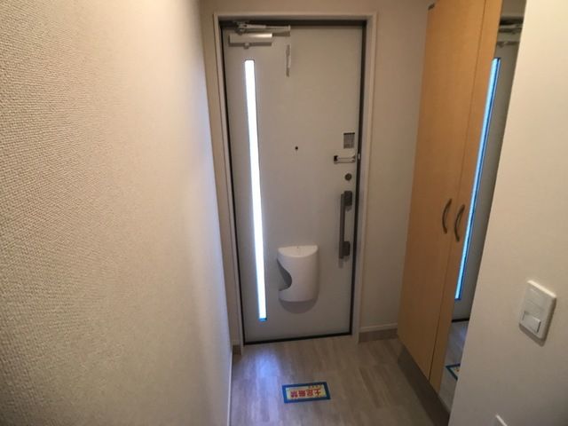 イソラ　フェリーチェⅡ 玄関