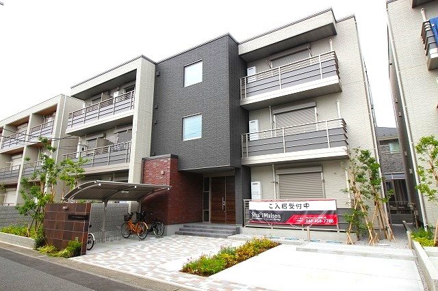 グランレーヴ大宮西 302号室 外観