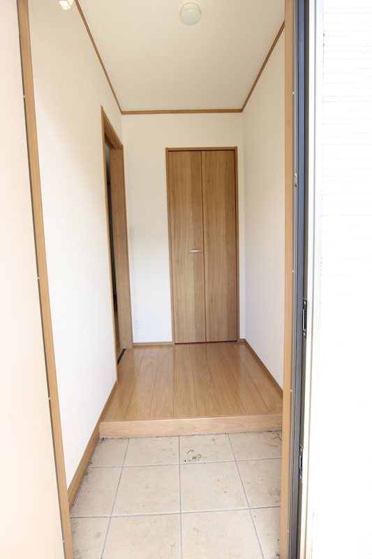テサールム 玄関