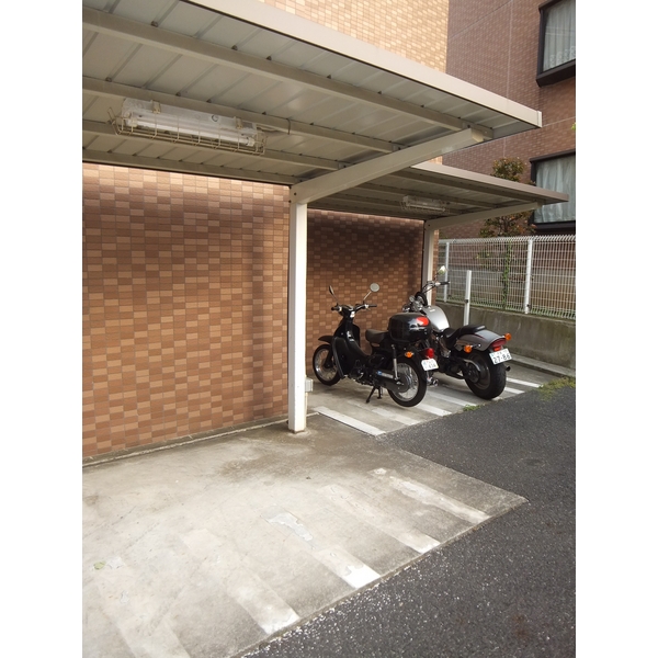 スクエアタワー 駐車場