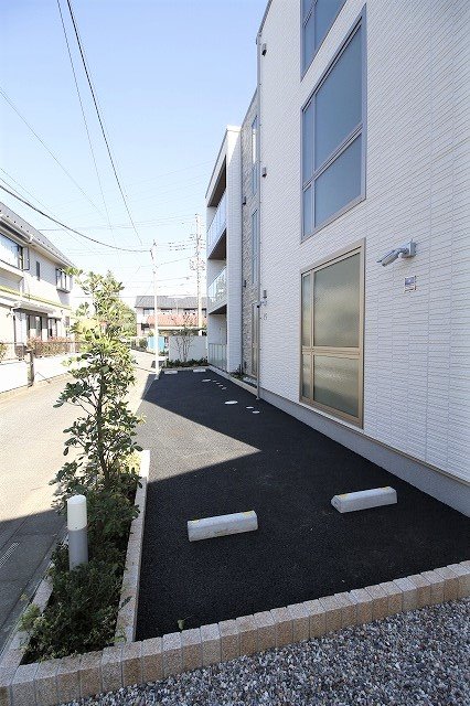 ラ　ヴィータ 駐車場