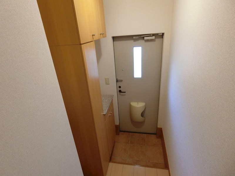 グリシーヌ A 玄関