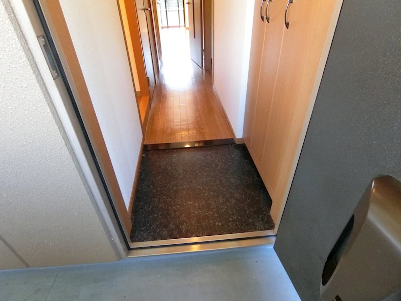 インフィニティ 玄関