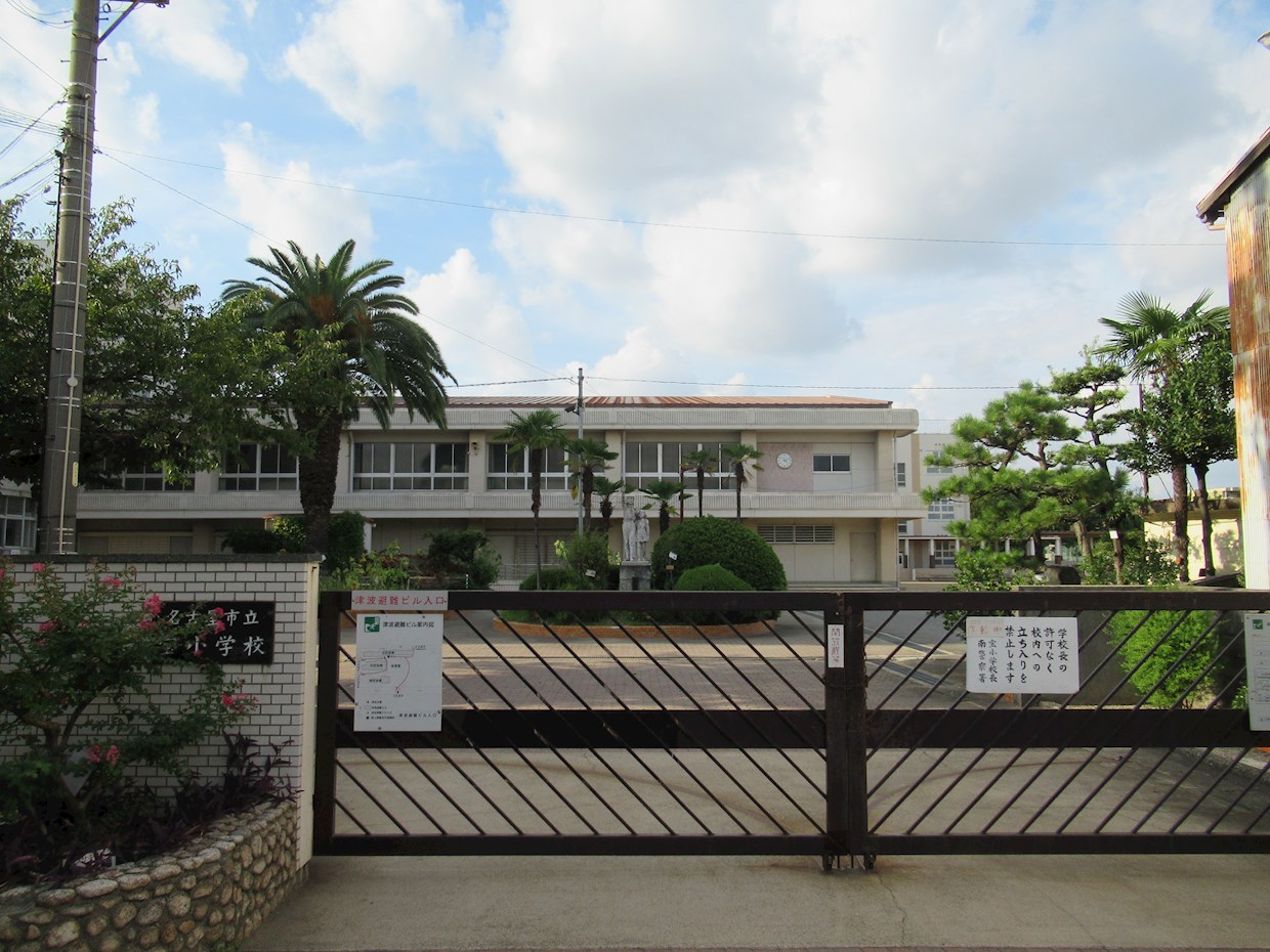 RENO BELLEZZA KASADERA 小学校
