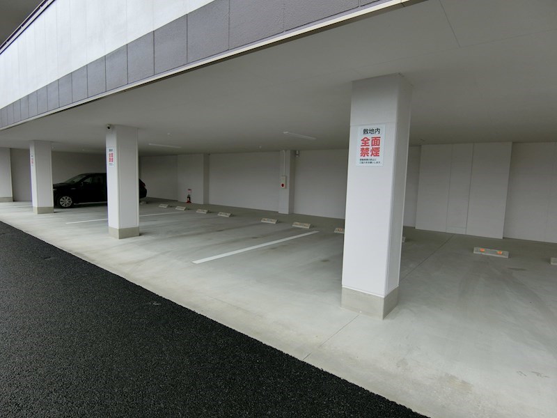 エミネンス 駐車場