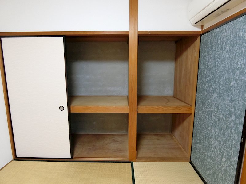 オータム桃山　B棟 収納