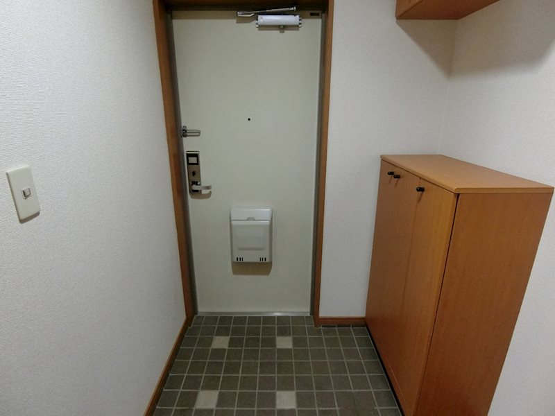 ヴィラフィオーレ 玄関