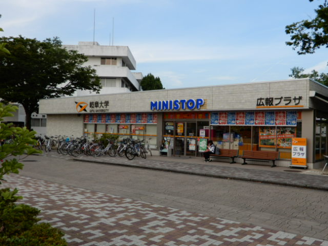 シャトー岐大 A コンビニ