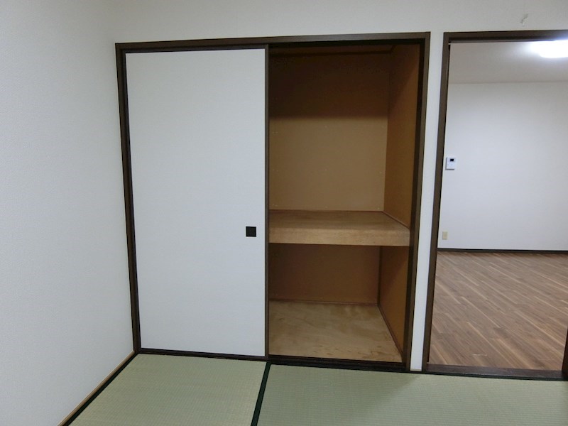 アルトラマンション茄子川　Ｂ棟 収納